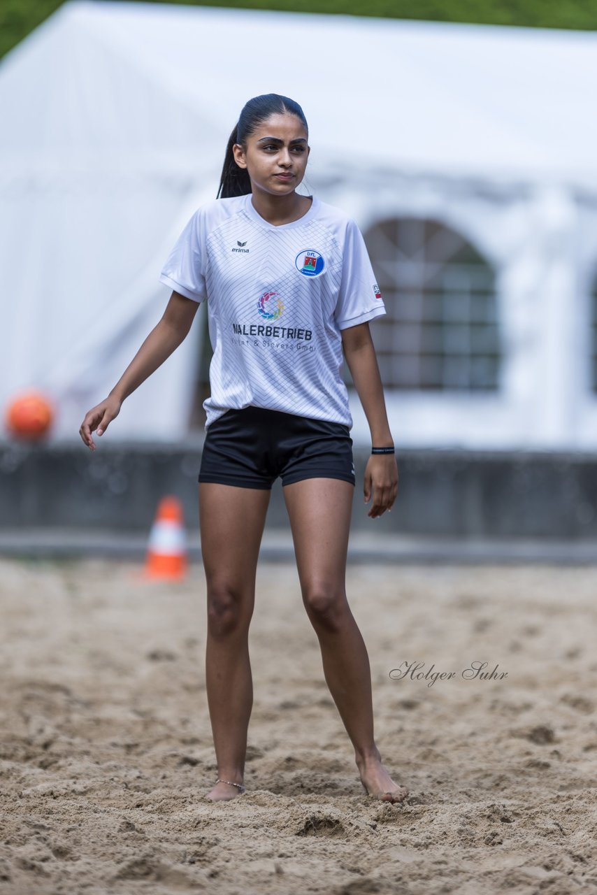 Bild 78 - wBJ/wCJ Beachsoccer Cup